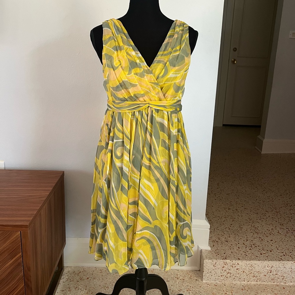 Vintage Anthropologie sleeveless dress size 6.